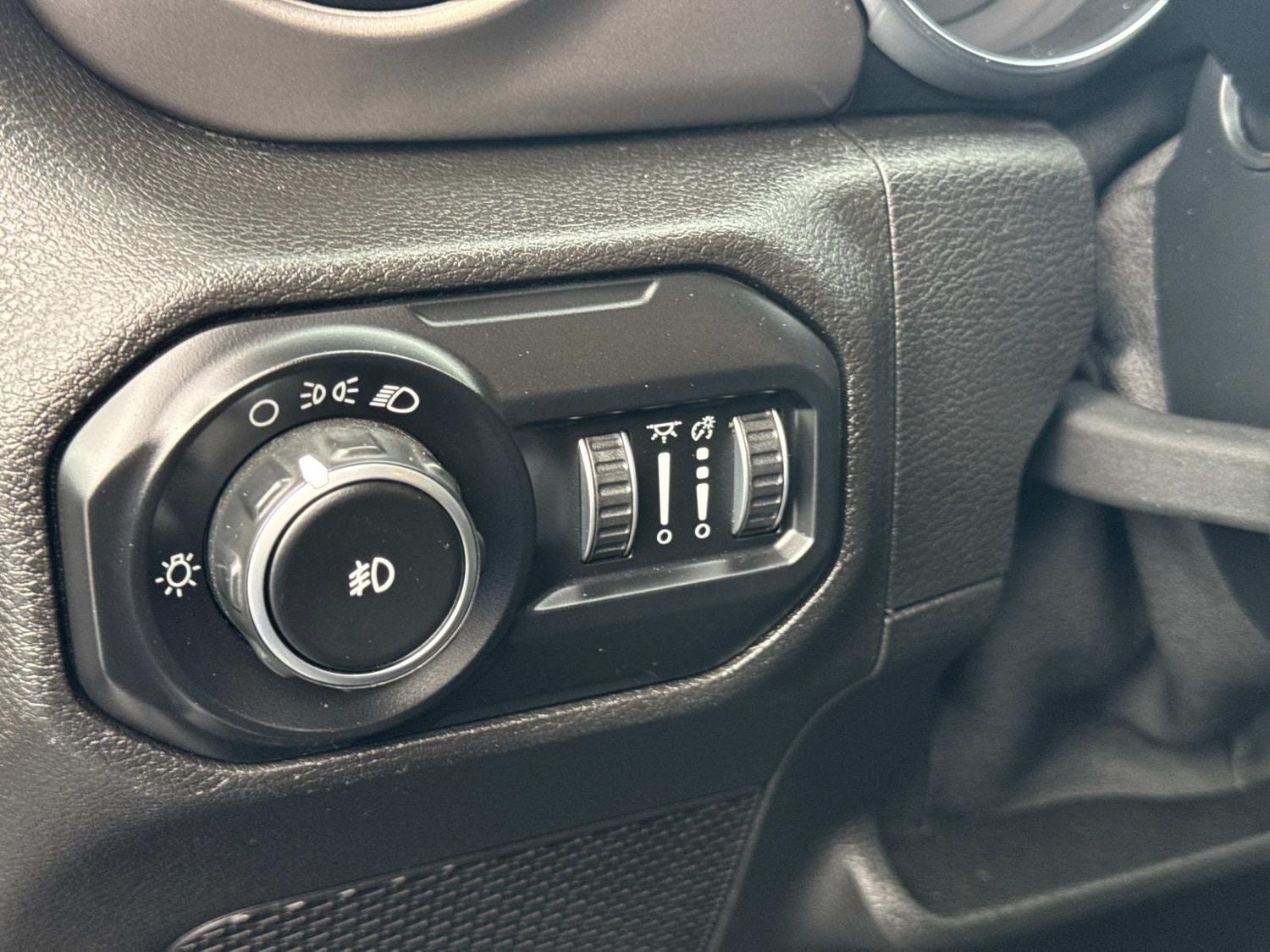 2020 Jeep Wrangler Sport