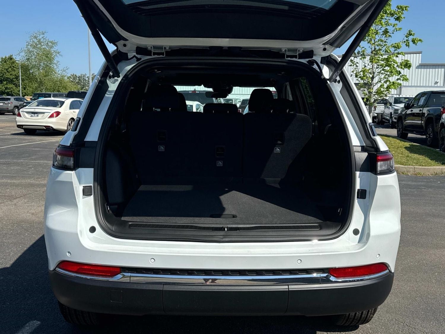 2026 Jeep Grand Cherokee Laredo X