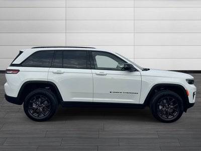 2027 Jeep Grand Cherokee Laredo X