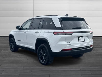 2027 Jeep Grand Cherokee Laredo X