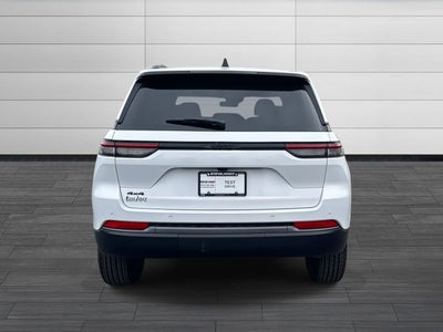 2026 Jeep Grand Cherokee Laredo