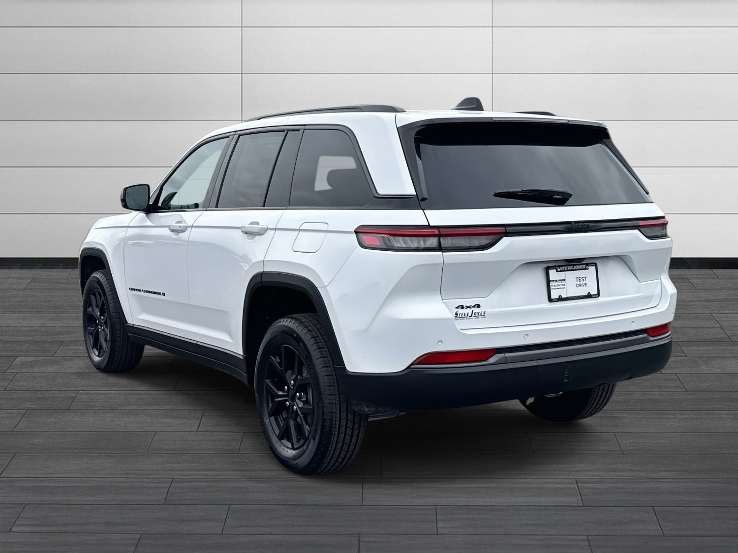2026 Jeep Grand Cherokee Laredo