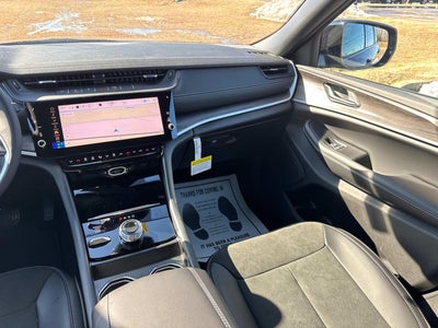 2026 Jeep Grand Cherokee Laredo