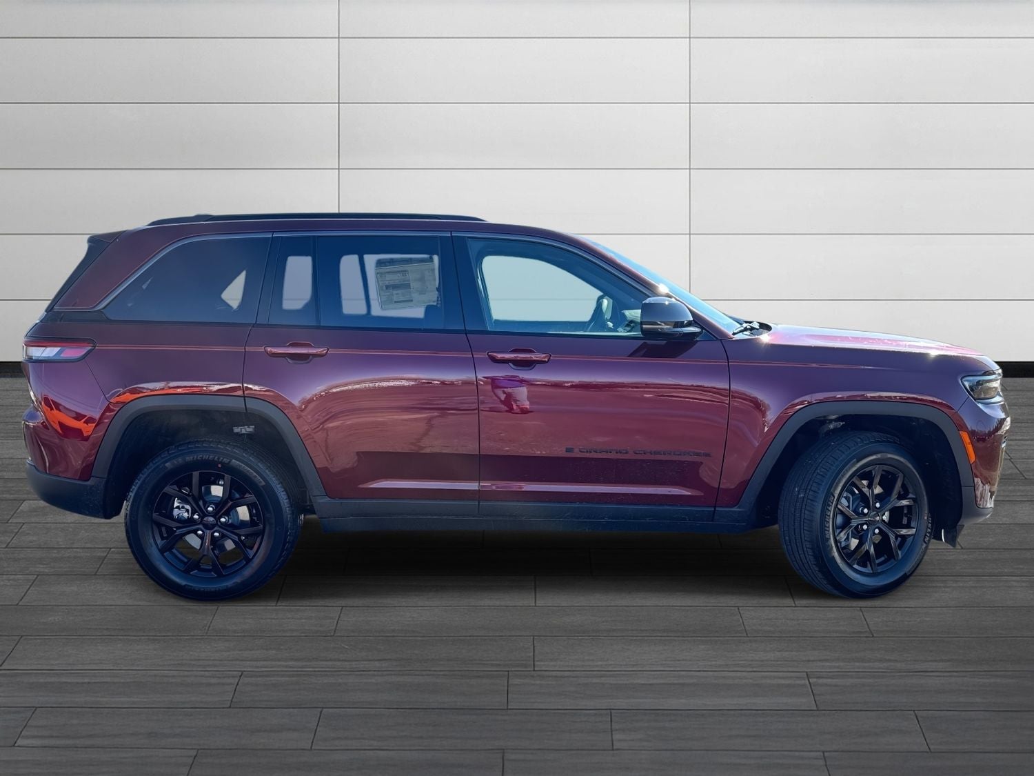 2026 Jeep Grand Cherokee Laredo