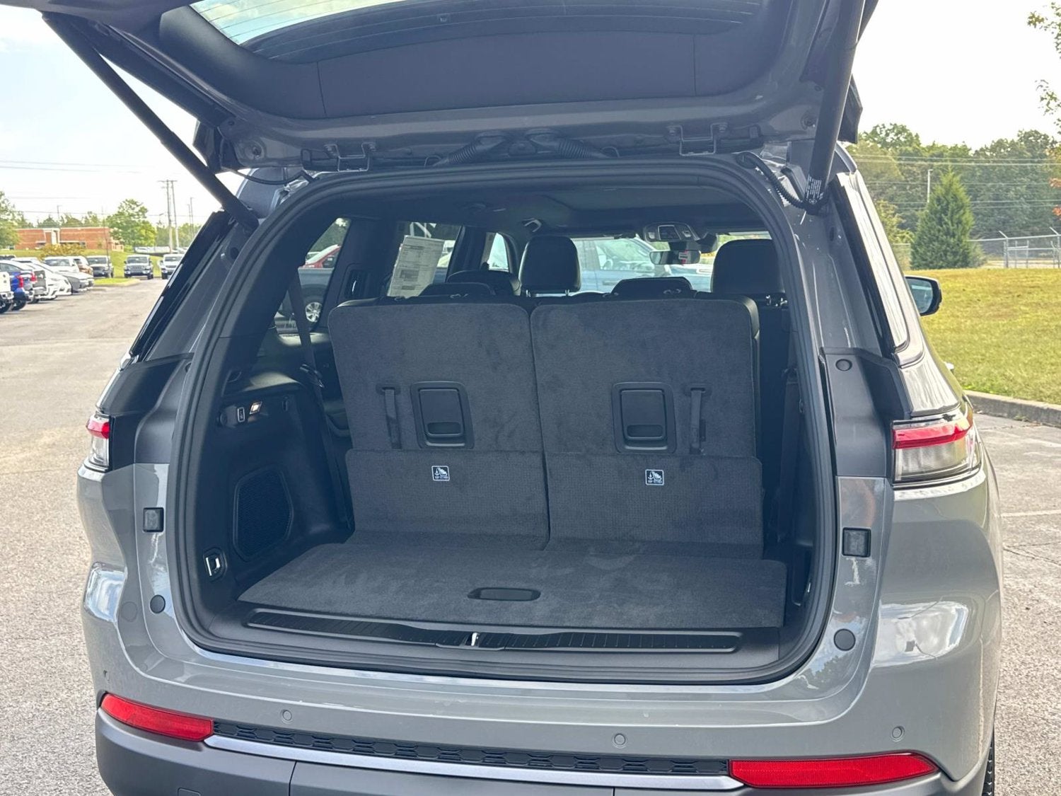 2027 Jeep Grand Cherokee L Limited