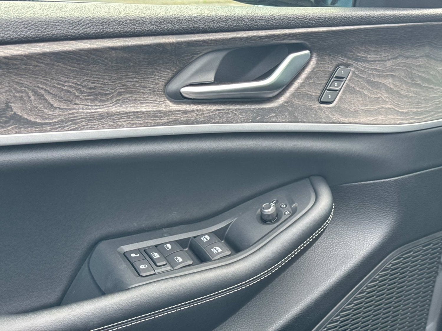 2027 Jeep Grand Cherokee L Limited