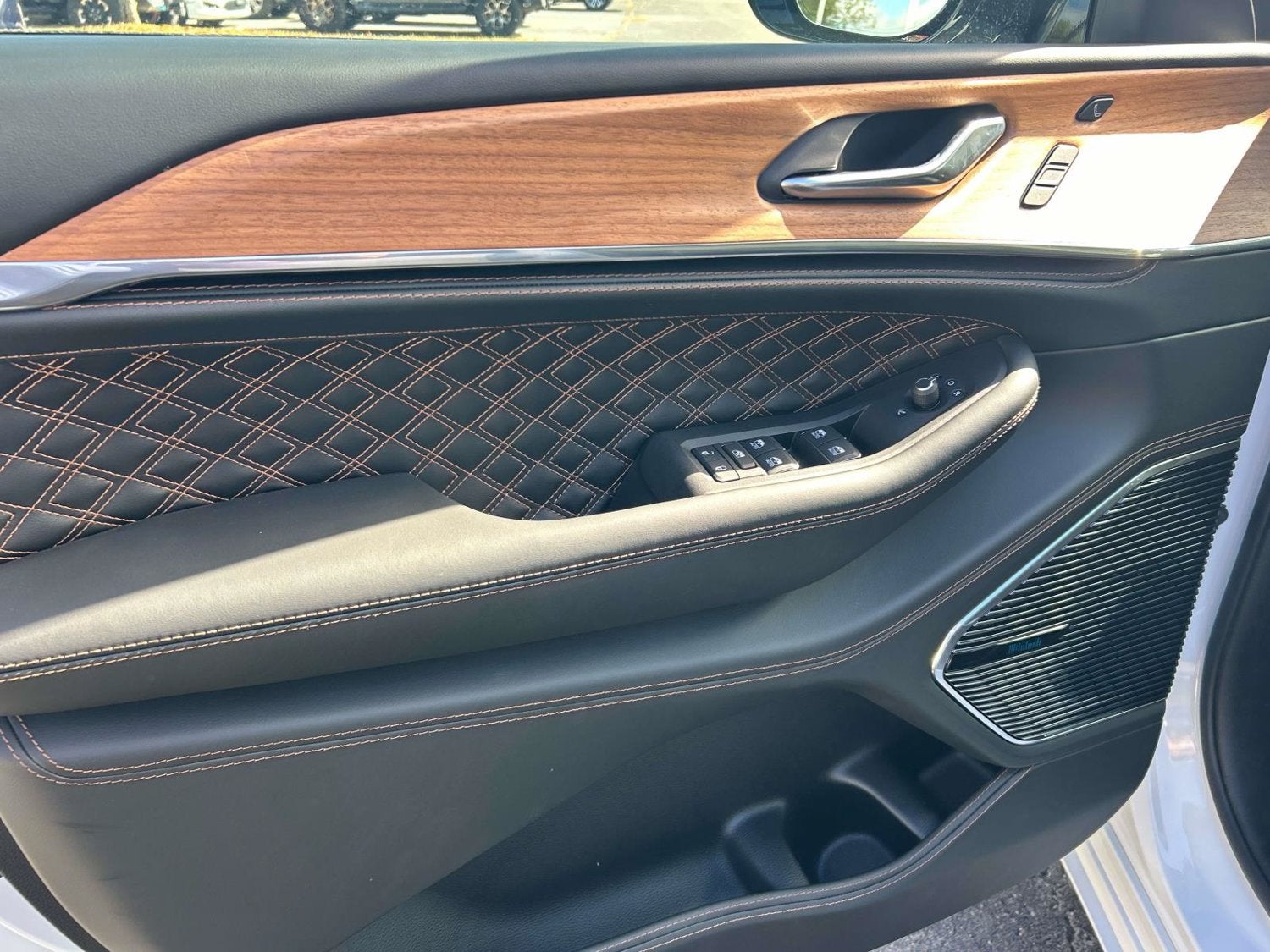 2027 Jeep Grand Cherokee L Summit