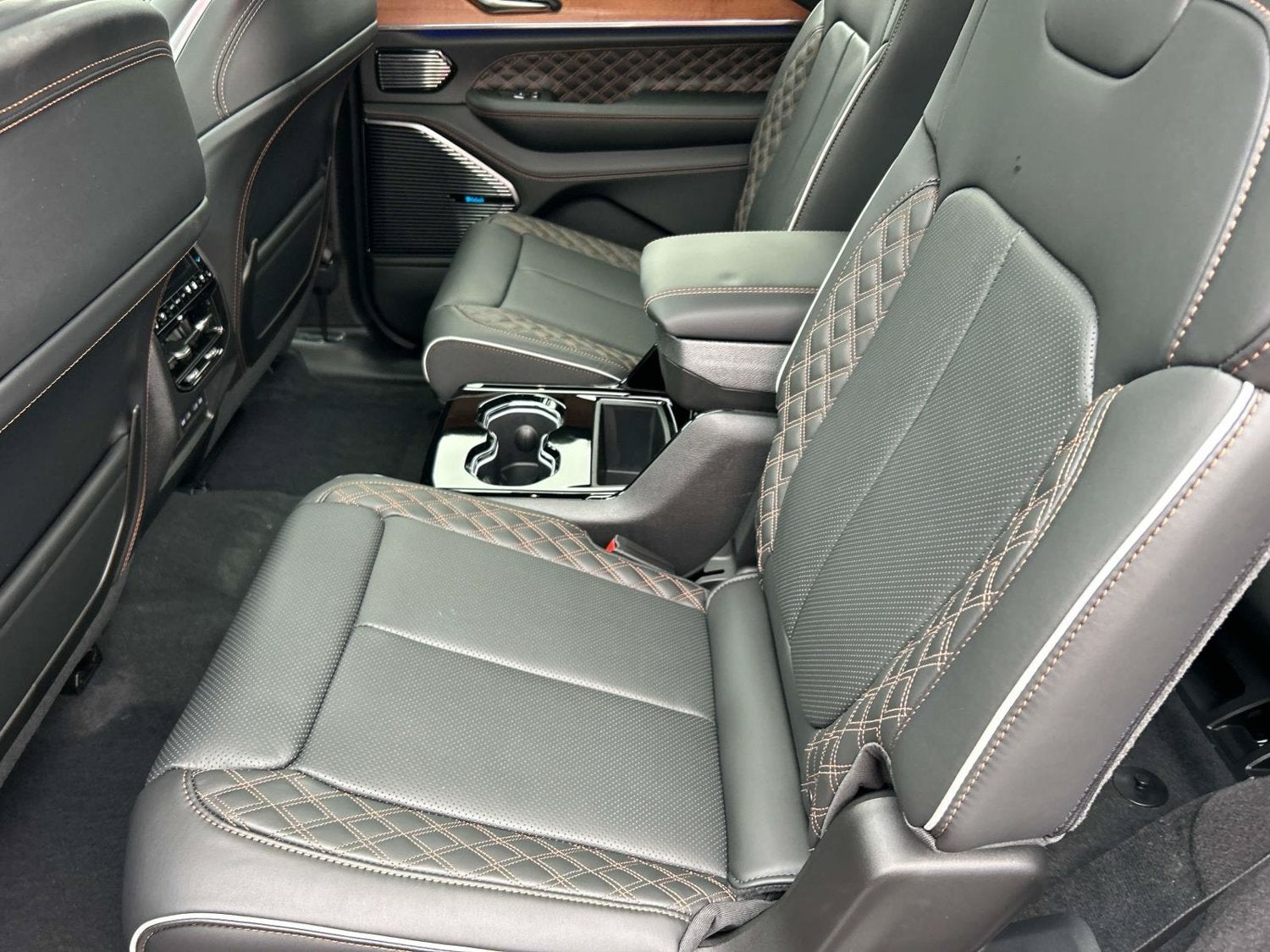 2027 Jeep Grand Cherokee L Summit