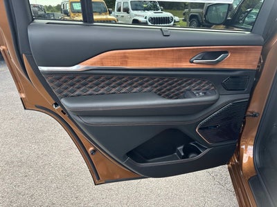 2027 Jeep Grand Cherokee L Summit