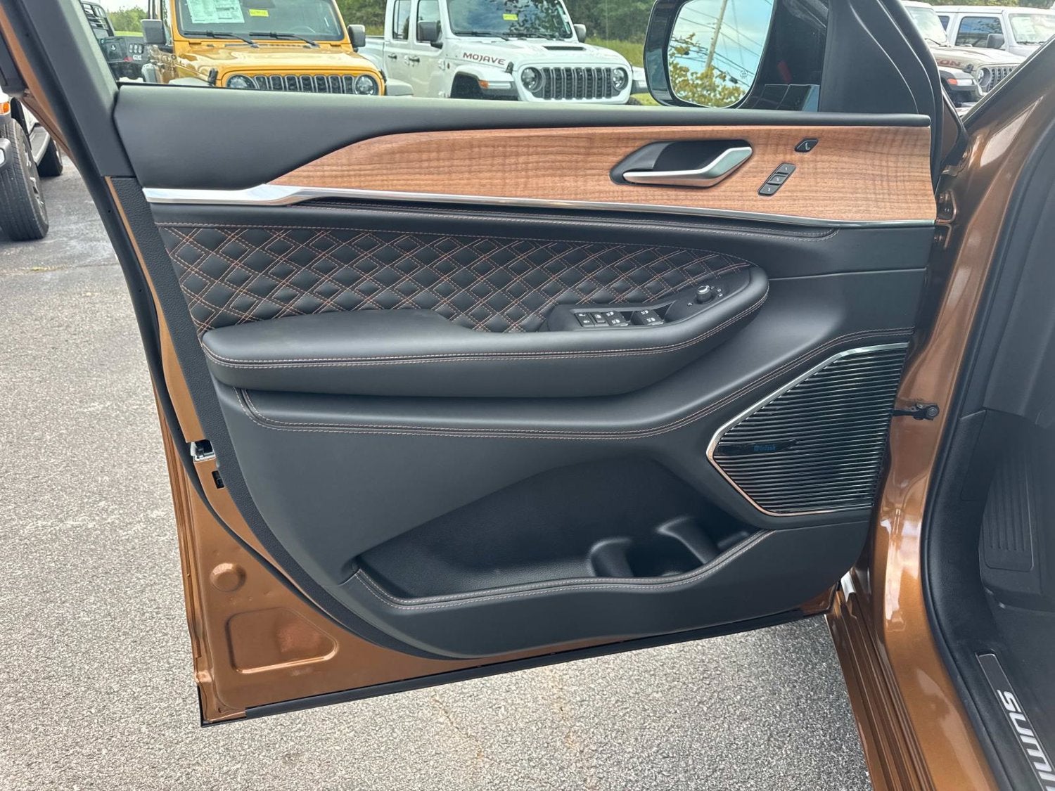 2027 Jeep Grand Cherokee L Summit