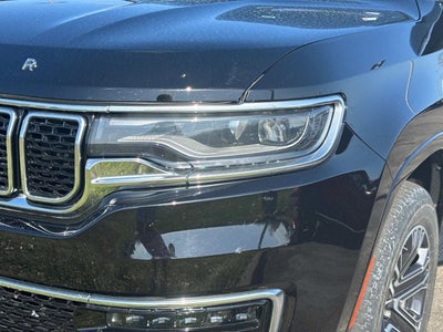 2023 Jeep Wagoneer Base