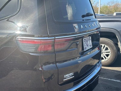 2023 Jeep Wagoneer Base