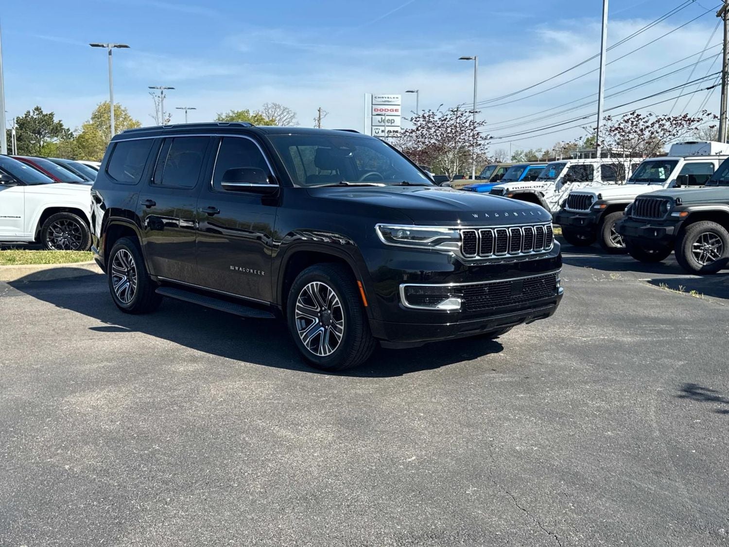 2023 Jeep Wagoneer Base