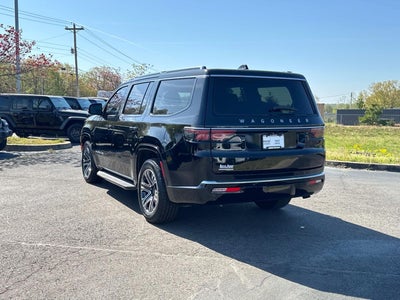 2023 Jeep Wagoneer Base