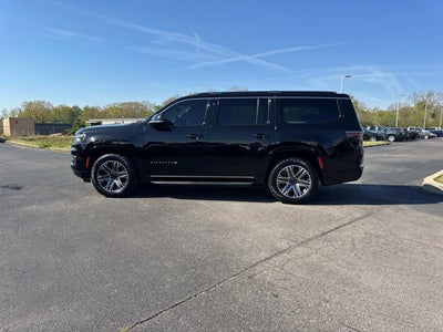 2023 Jeep Wagoneer Base