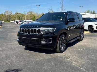 2023 Jeep Wagoneer Base