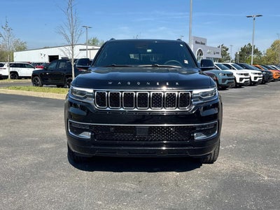 2023 Jeep Wagoneer Base