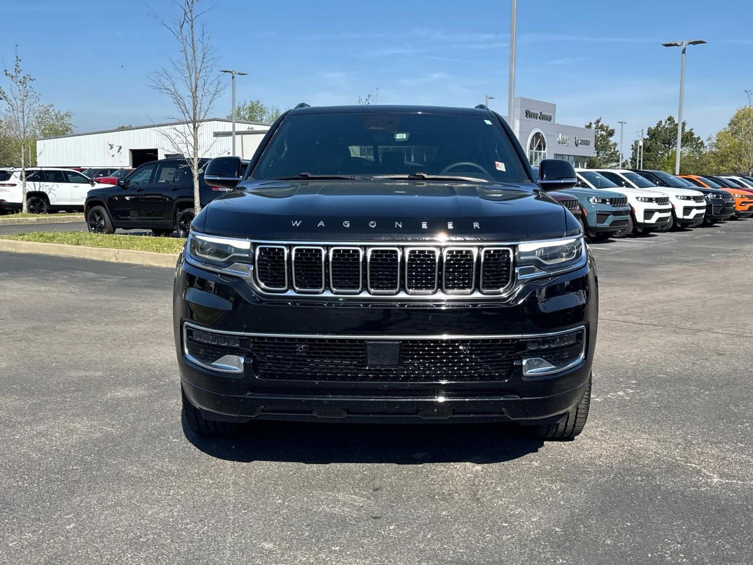 2023 Jeep Wagoneer Base