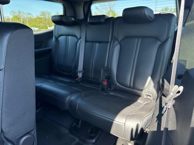 2023 Jeep Wagoneer Base