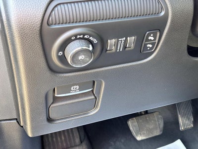 2023 Jeep Wagoneer Base