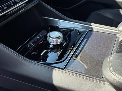 2023 Jeep Wagoneer Base