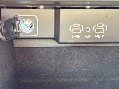 2023 Jeep Wagoneer Base