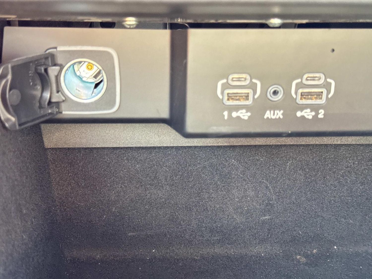 2023 Jeep Wagoneer Base