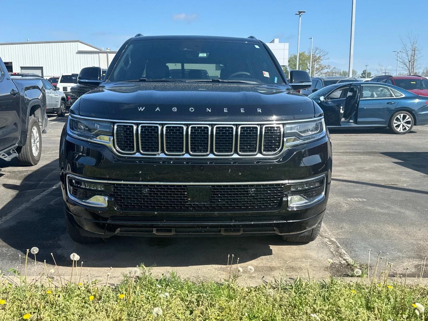 2023 Jeep Wagoneer Base