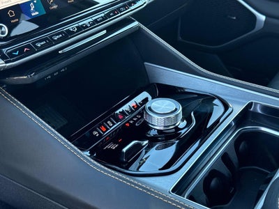 2026 Jeep Grand Wagoneer Base