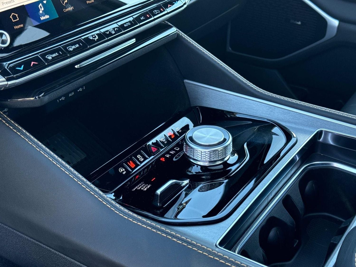 2026 Jeep Grand Wagoneer Base