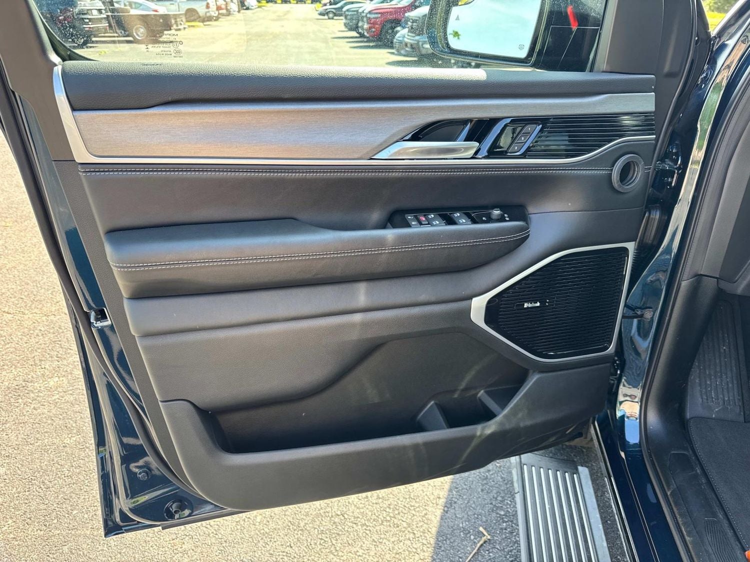 2026 Jeep Grand Wagoneer Limited Reserve