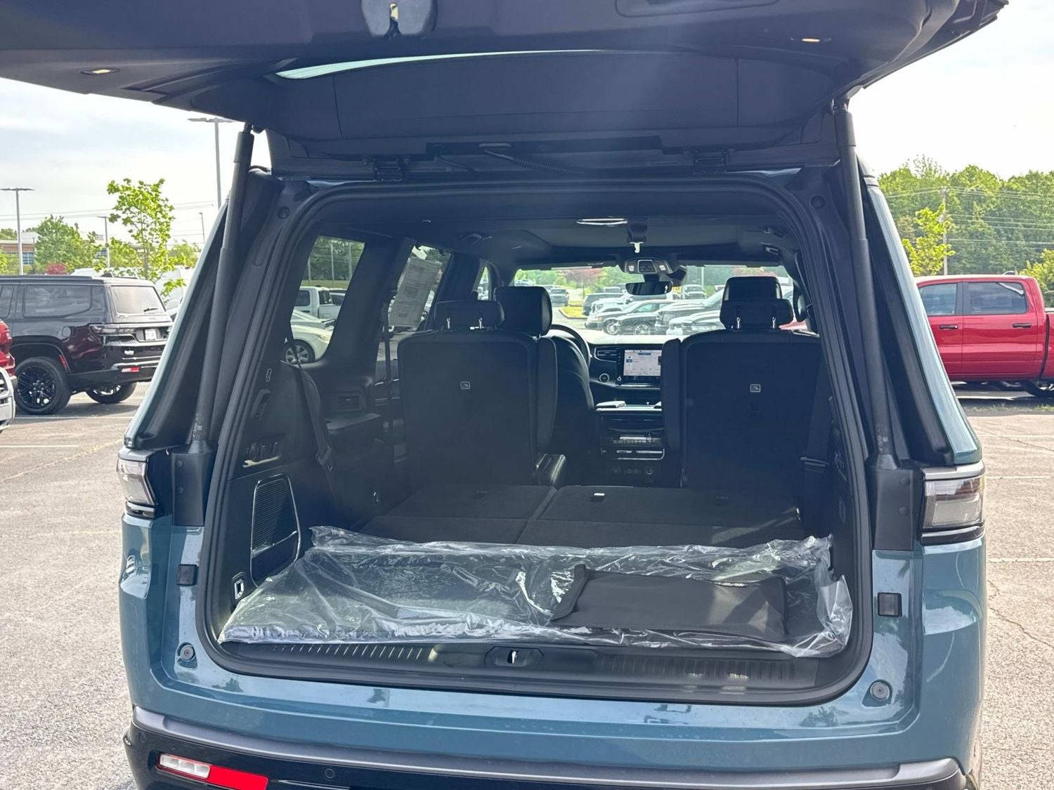 2026 Jeep Grand Wagoneer Limited Reserve