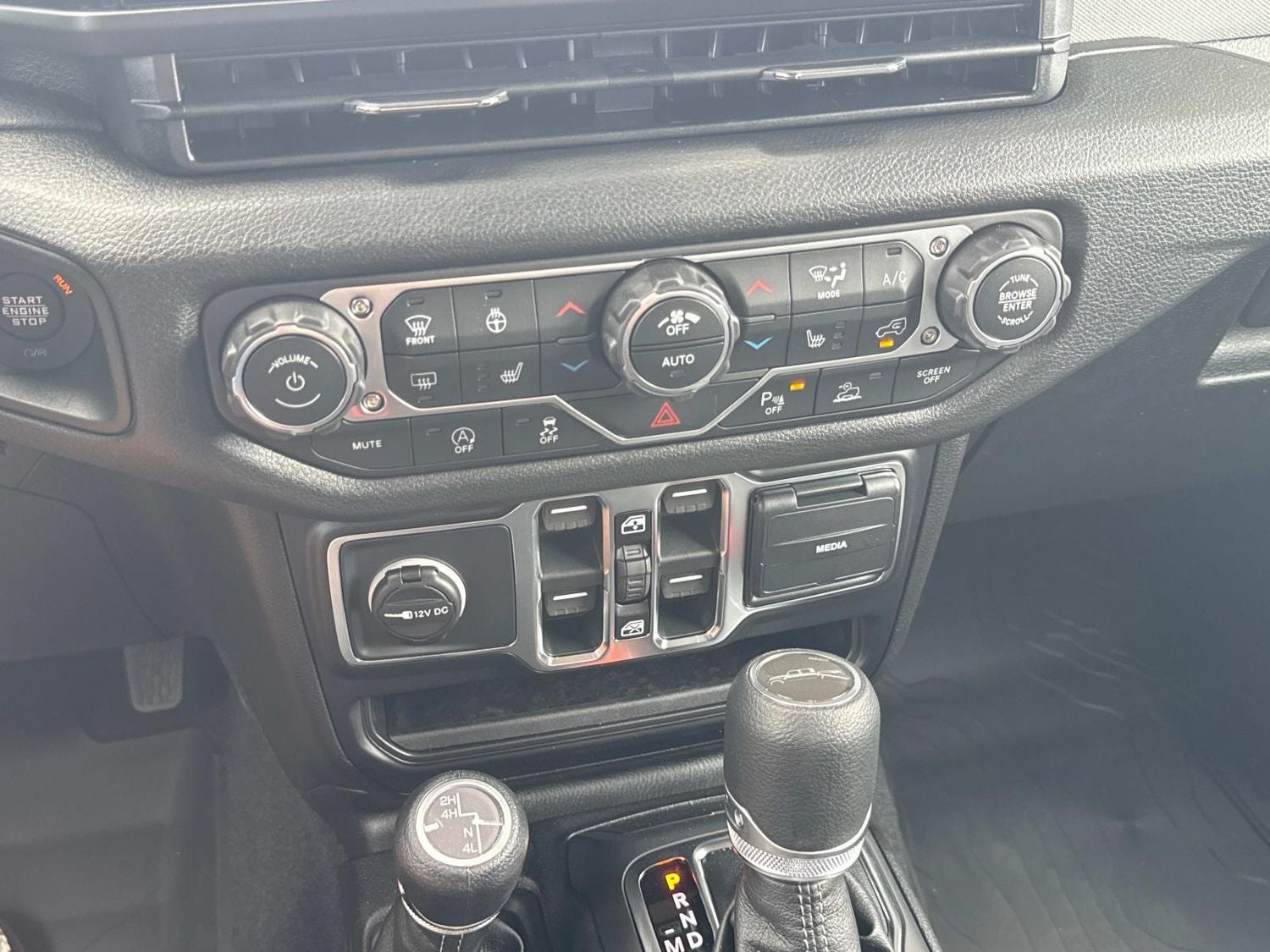 2026 Jeep Gladiator Sport S