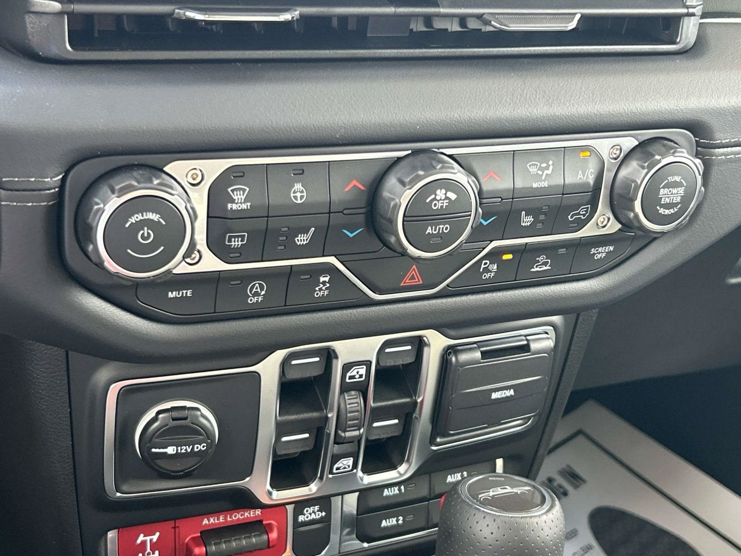 2027 Jeep Gladiator Mojave