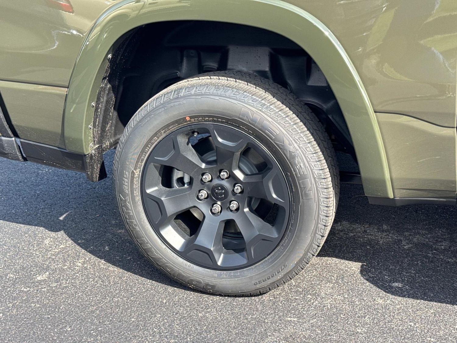 2027 RAM 1500 Big Horn/Lone Star