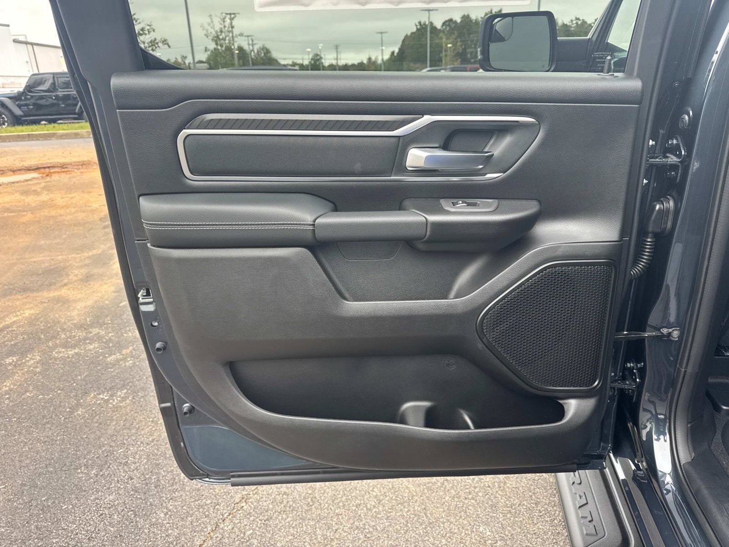 2027 RAM 1500 Big Horn/Lone Star