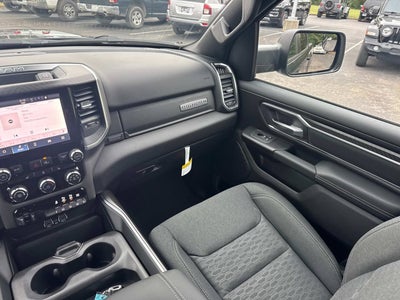 2027 RAM 1500 Big Horn/Lone Star