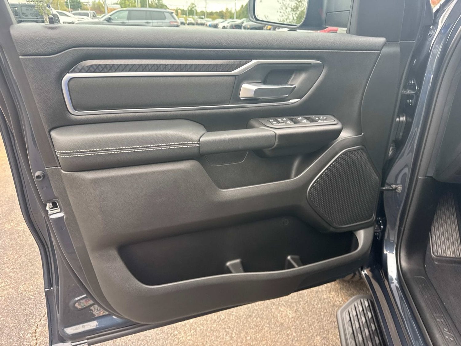 2027 RAM 1500 Big Horn/Lone Star
