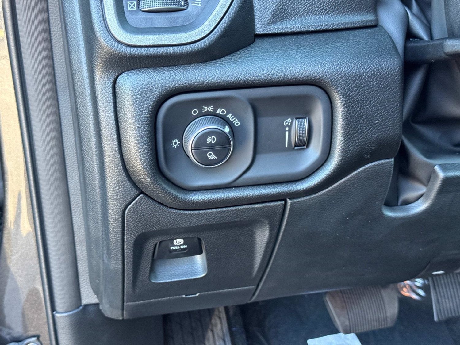 2027 RAM 1500 Express