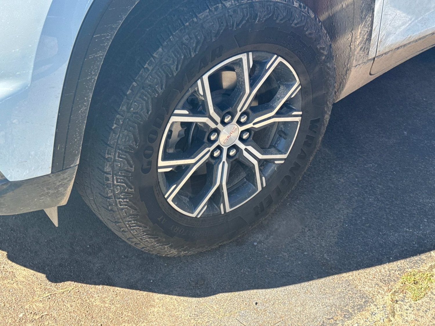 2026 GMC Acadia AT4