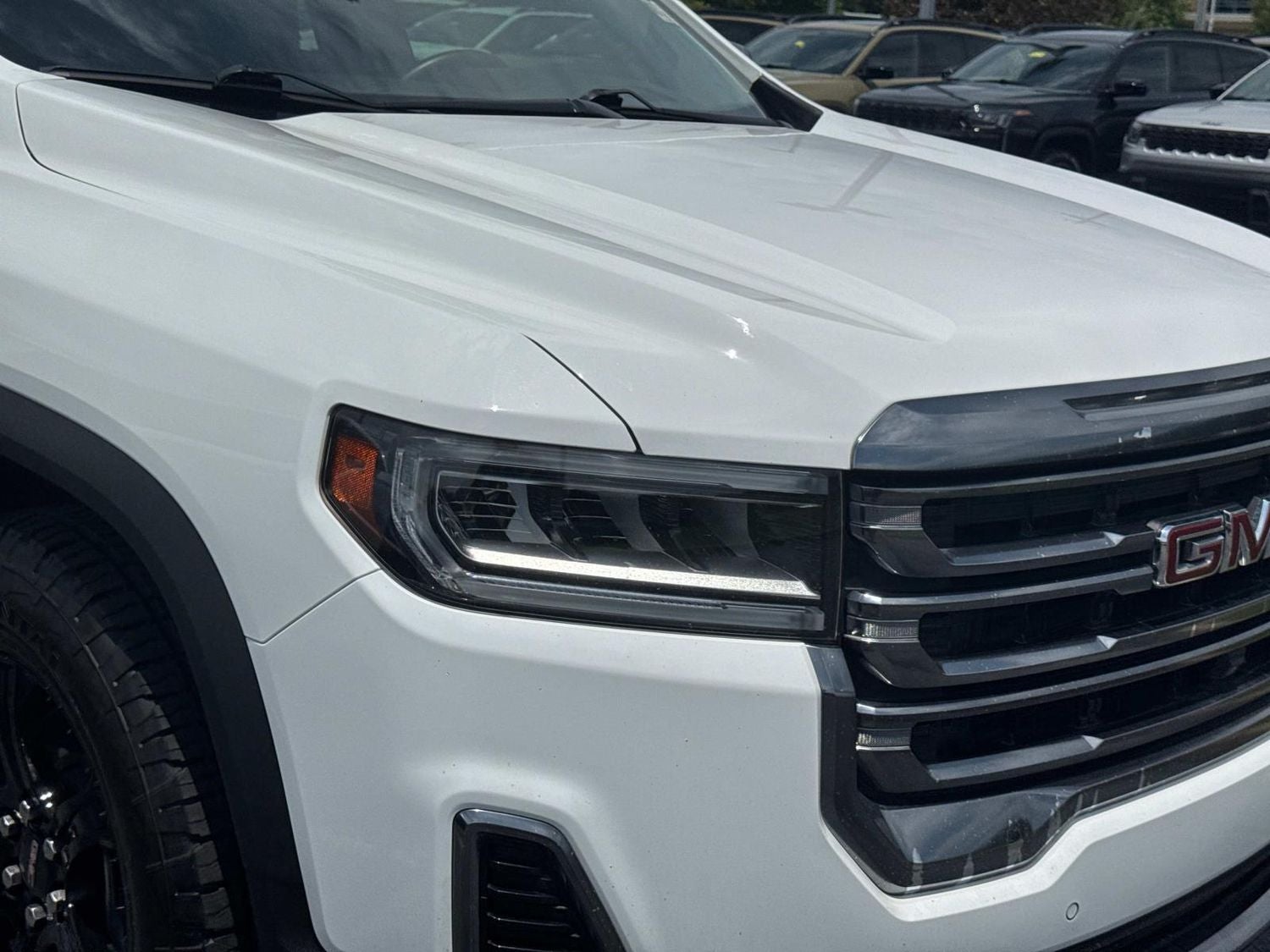 2023 GMC Acadia AT4