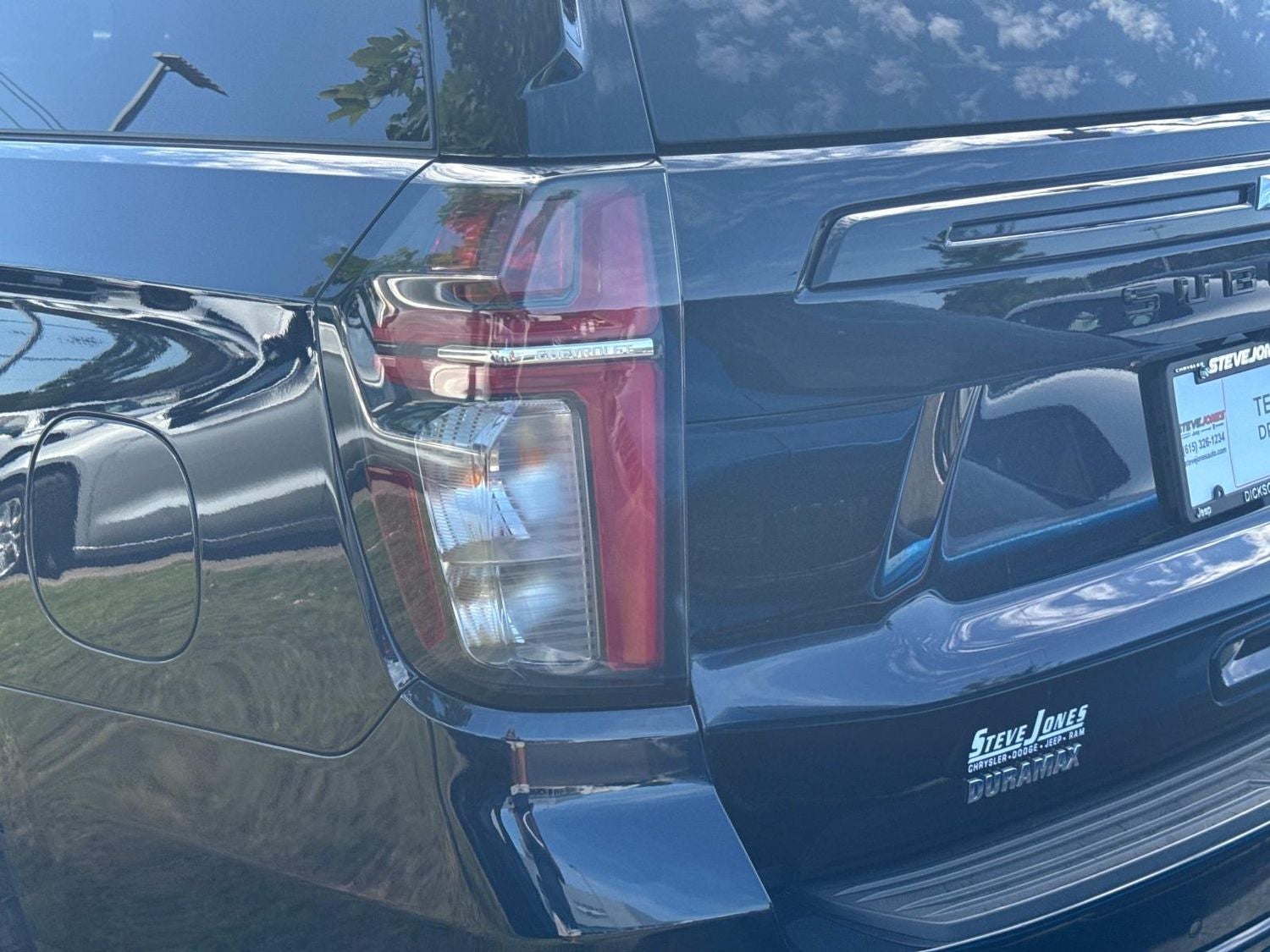 2023 Chevrolet Suburban RST