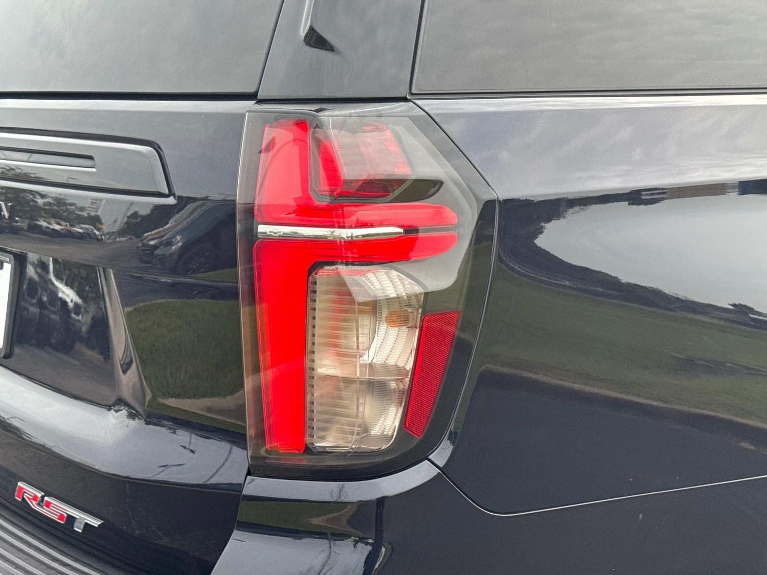 2023 Chevrolet Suburban RST