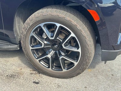 2023 Chevrolet Suburban RST