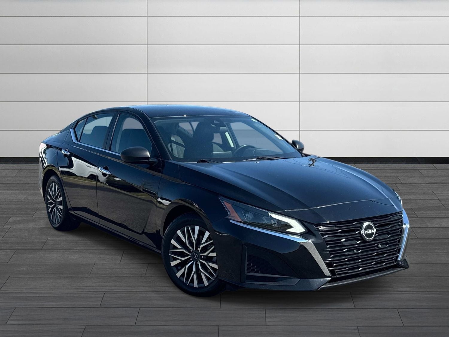 Used 2024 Nissan Altima SV with VIN 1N4BL4DV7RN342273 for sale in Dickson, TN