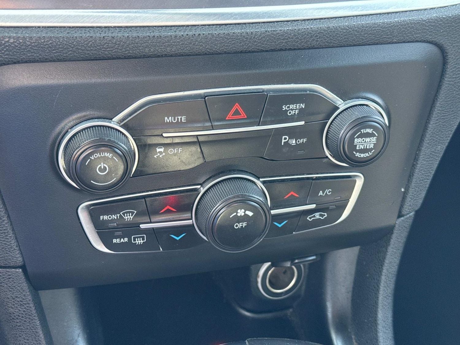 2019 Dodge Charger SXT