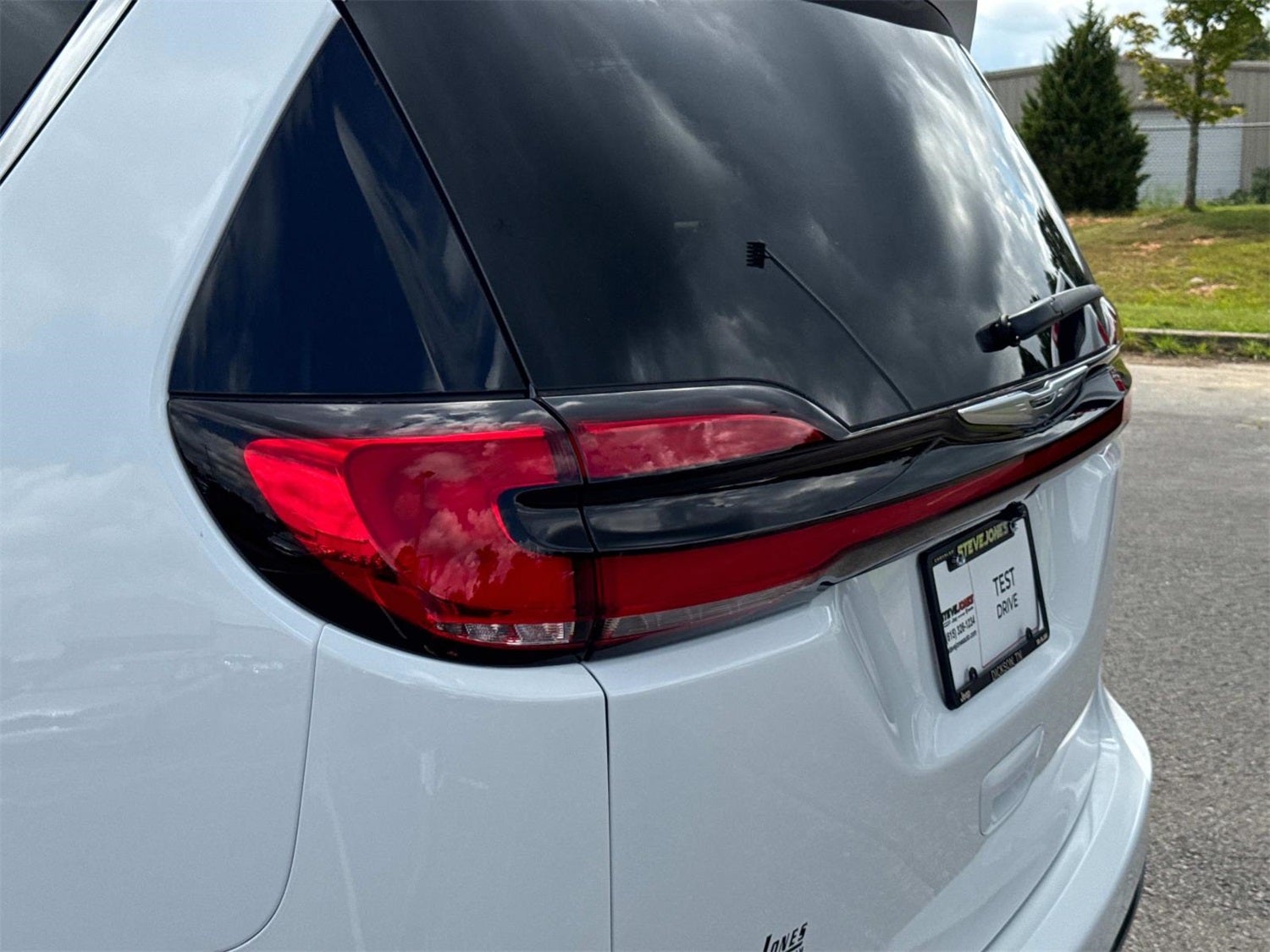 2026 Chrysler Pacifica Select