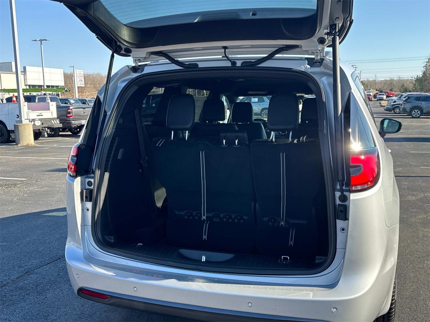 2026 Chrysler Pacifica Select