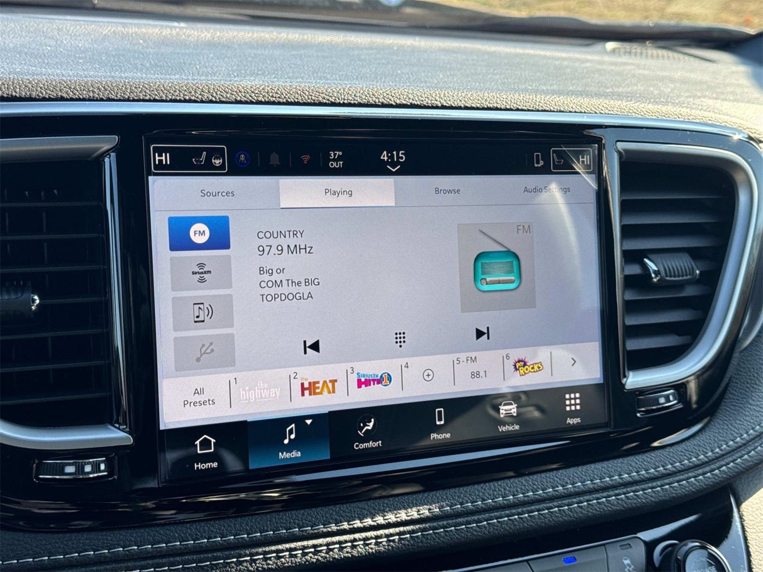 2026 Chrysler Pacifica Select