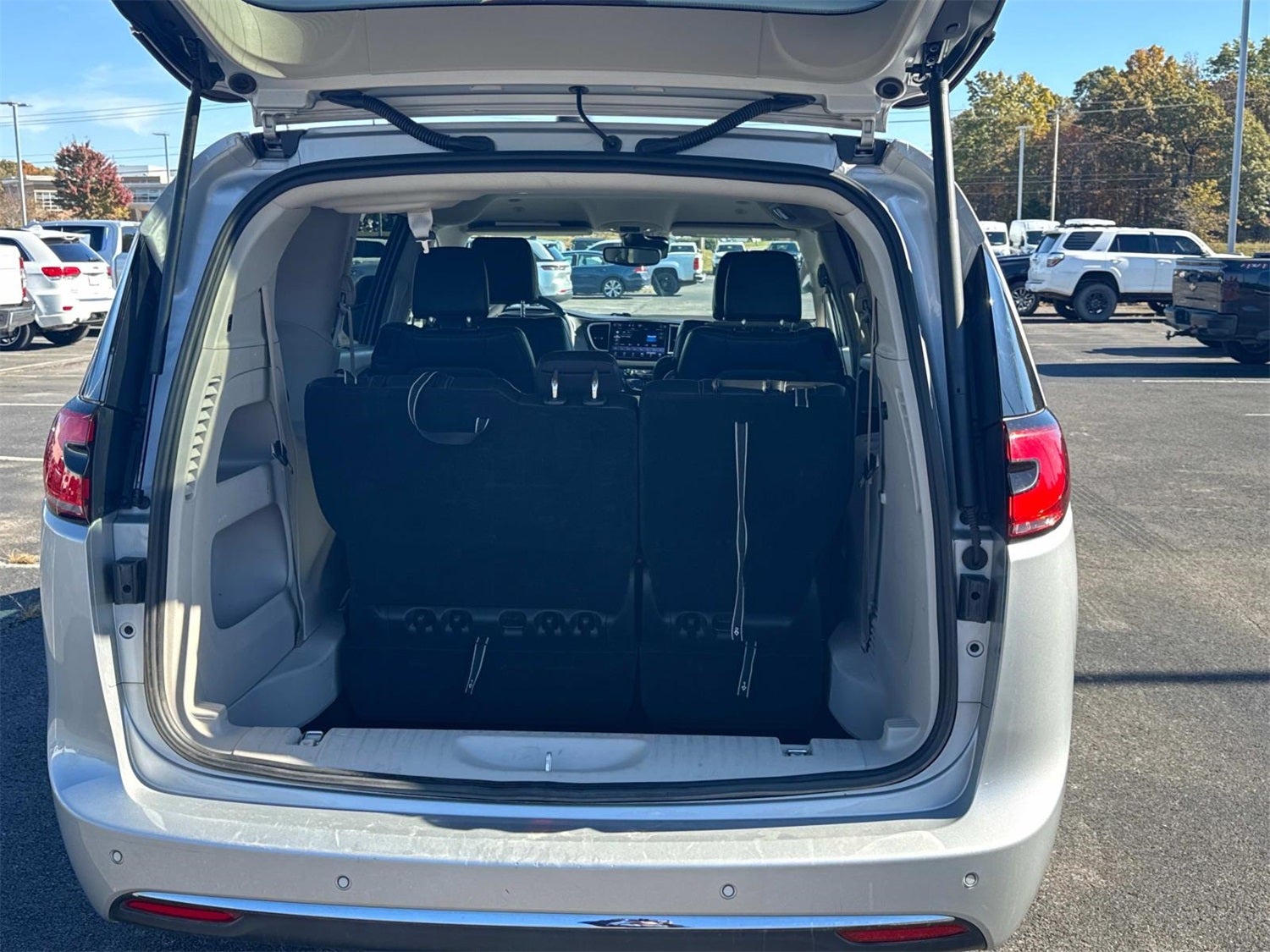 2024 Chrysler Pacifica Touring L